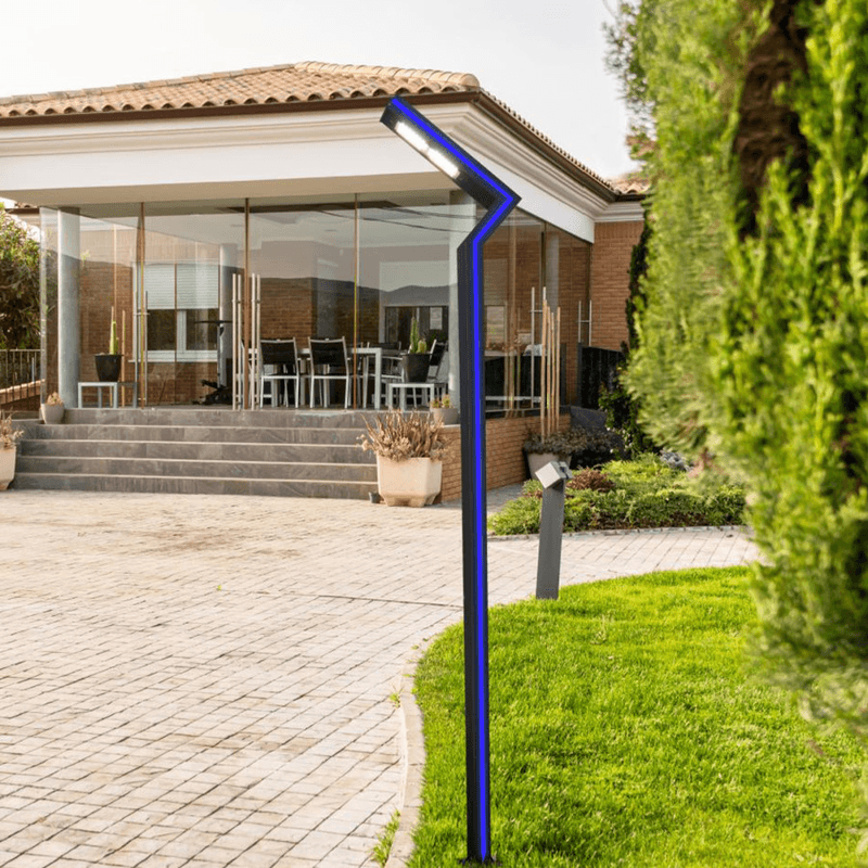 LED ulicni stub Zelda ML-11726 u dvorištu