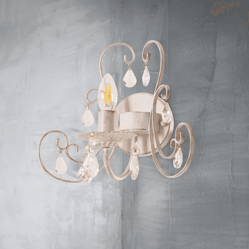 Zidna lampa Calogera MSL-1322-W na sivom zidu