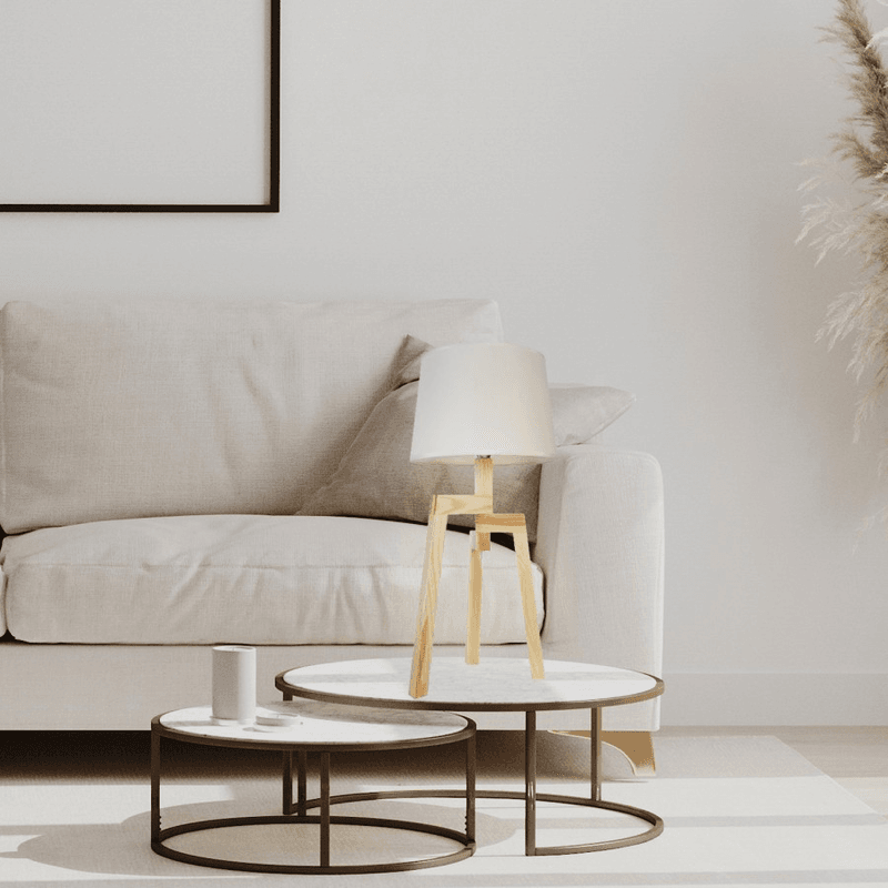 Stolna lampa Amia ML-22302-1T u dnevnoj sobi